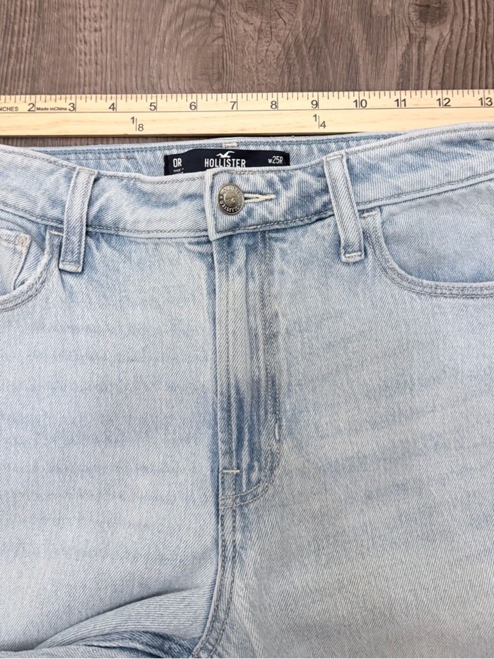 Hollister Ultra High Rise Dad Jeans Light Wash Straight Leg Vintage Stretch W25 - Picture 7 of 9